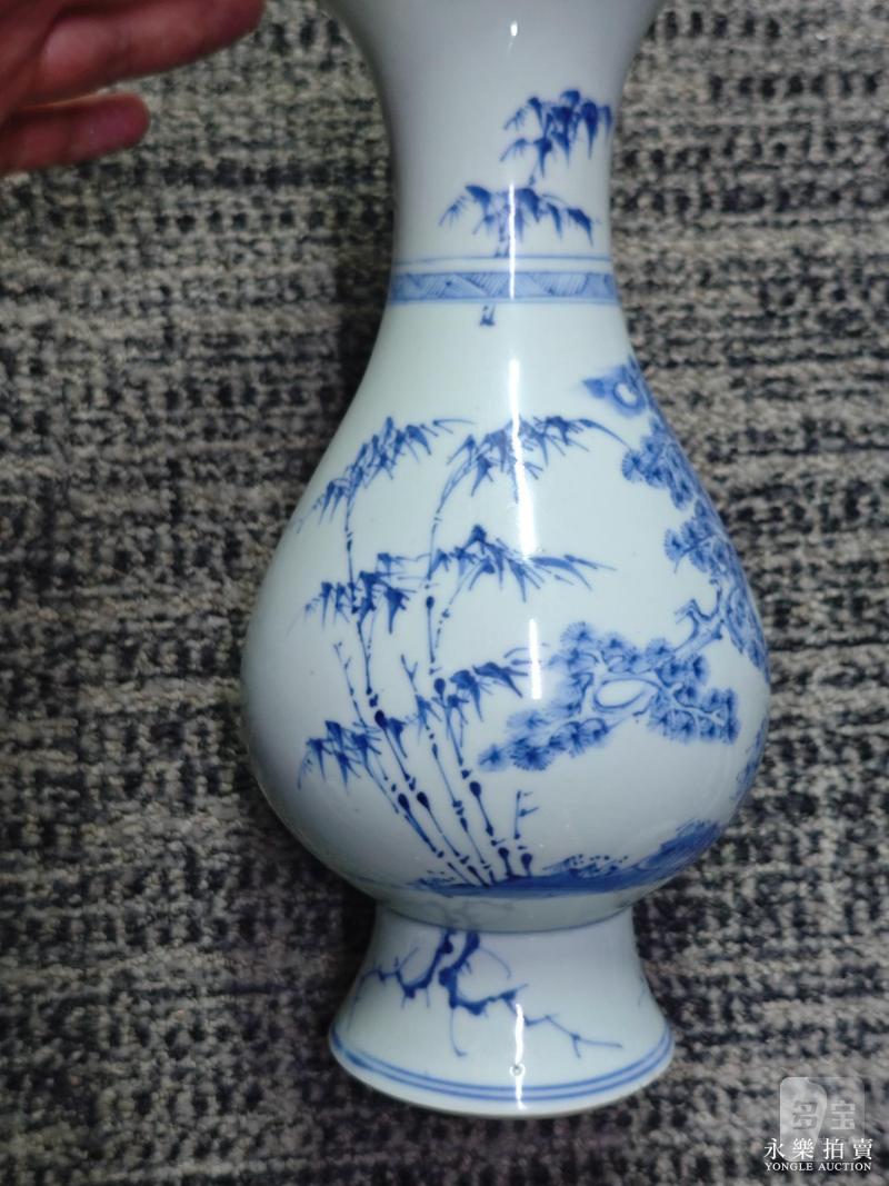 清雍正 青花岁寒三友图琵琶尊 - 图7